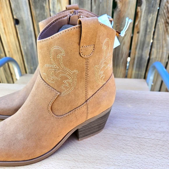 Faux Leather Western Boots Womens Size 8 - Picture 12 of 16